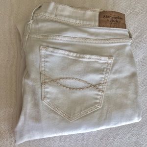 Abercrombie & Fitch Off-White Skinny Jeans
